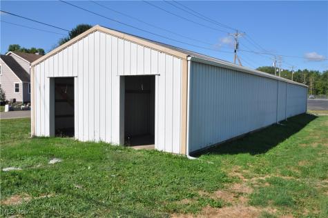 686 Buckeye Street Coshocton OH 43812