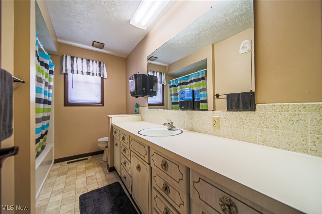 14278 Lincoln Way E Dalton OH 44618