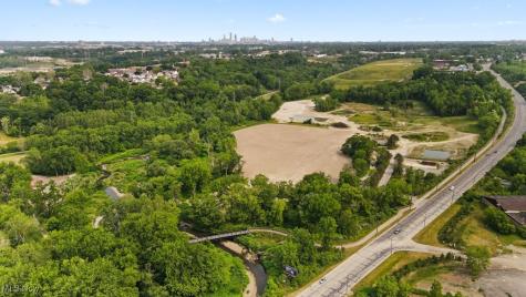 5000 Warner Road Garfield Heights OH 44125