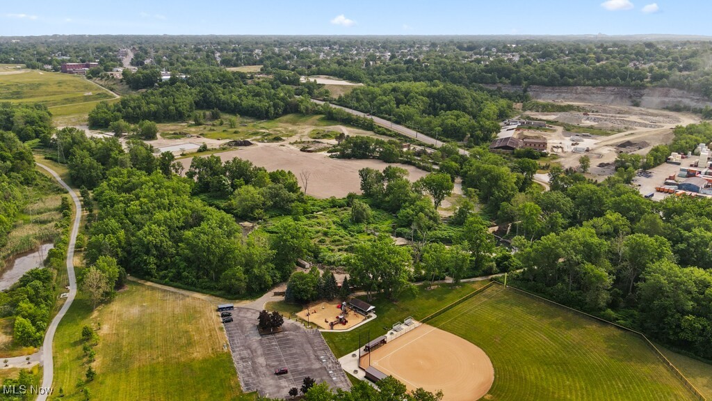 5000 Warner Road Garfield Heights OH 44125