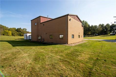 390 E Wood Street Shreve OH 44676