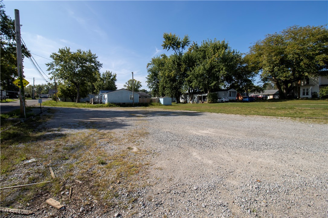 390 E Wood Street Shreve OH 44676