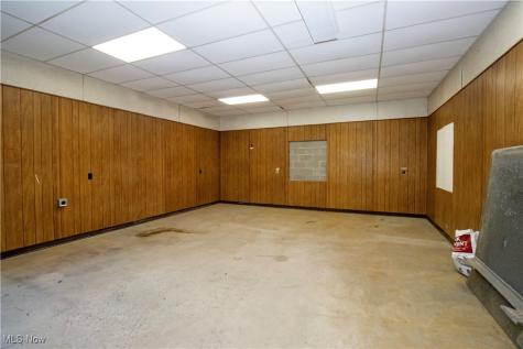 390 E Wood Street Shreve OH 44676