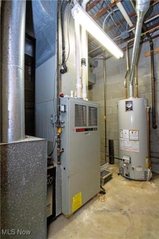 390 E Wood Street Shreve OH 44676