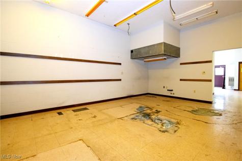 390 E Wood Street Shreve OH 44676