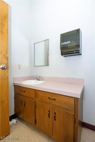 390 E Wood Street Shreve OH 44676