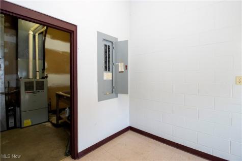 390 E Wood Street Shreve OH 44676