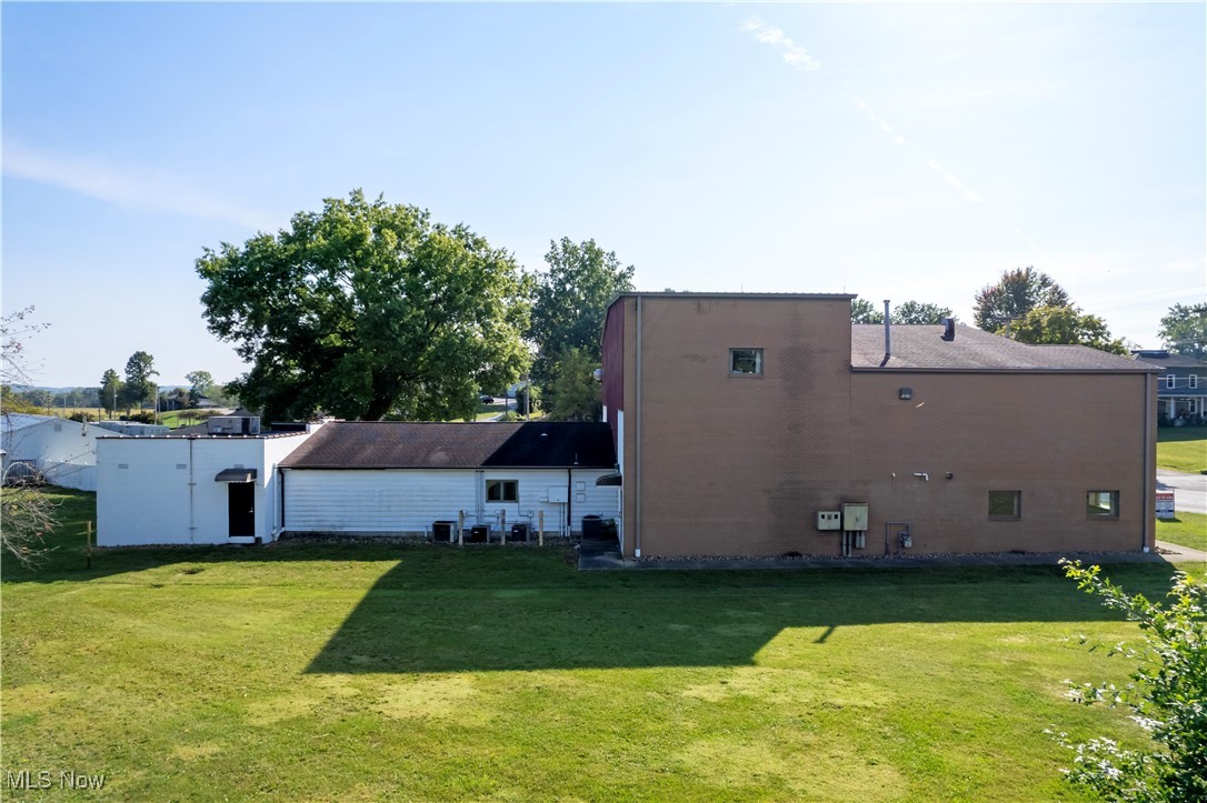 390 E Wood Street Shreve OH 44676