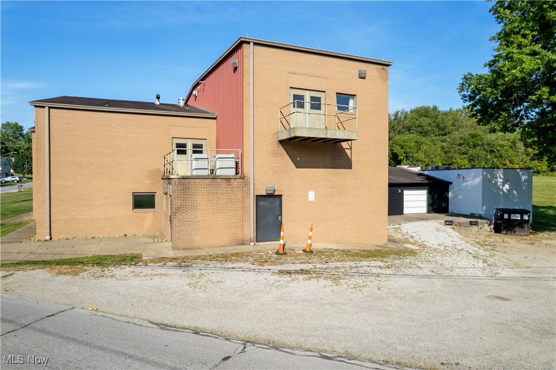 390 E Wood Street Shreve OH 44676