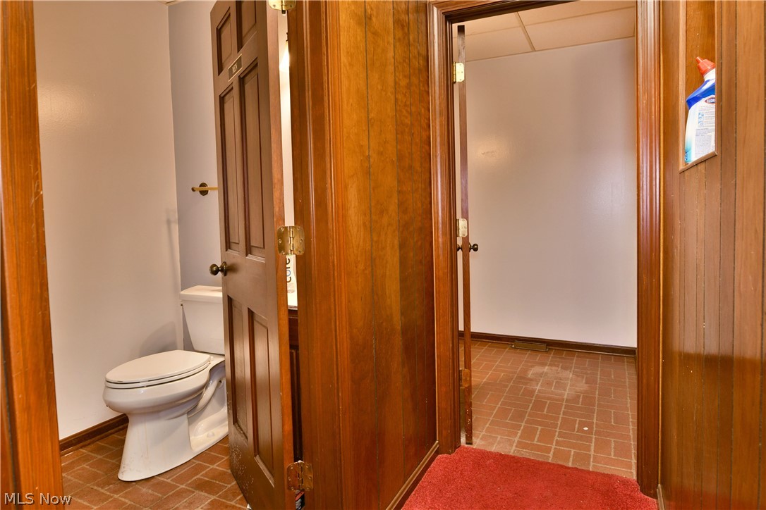 696 Valley View Drive Brookfield OH 44403