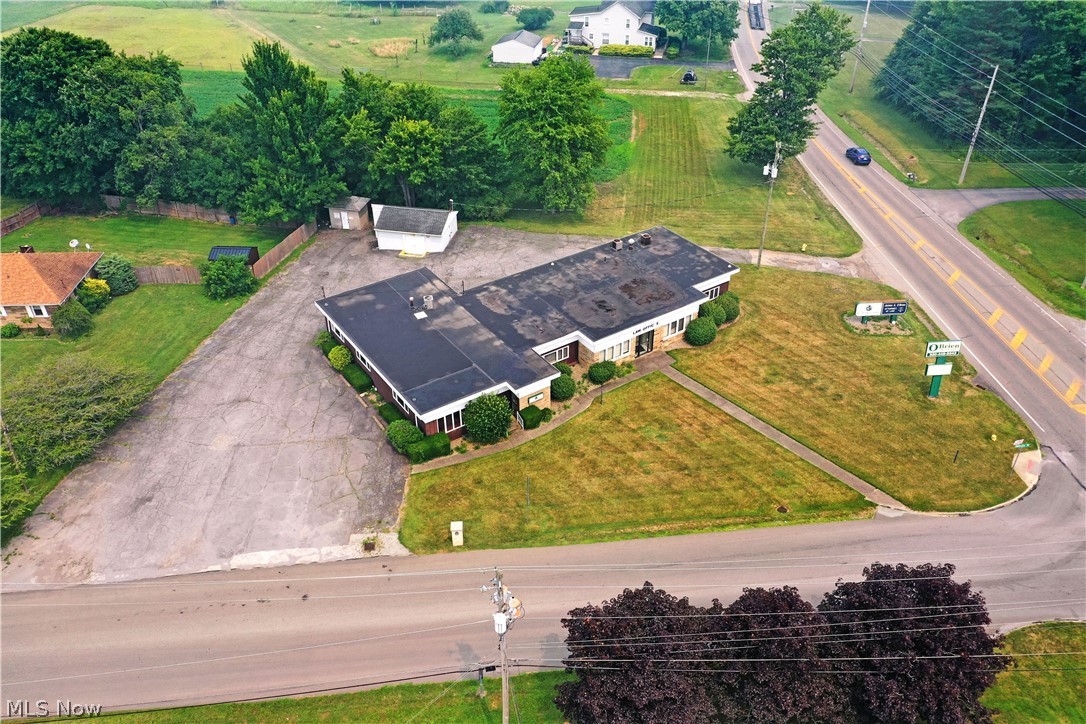 696 Valley View Drive Brookfield OH 44403