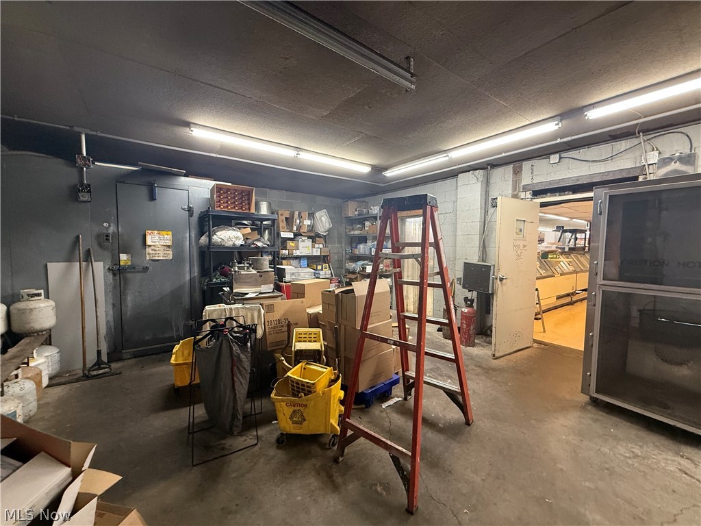 2506 Commercial Avenue Mingo Junction OH 43938