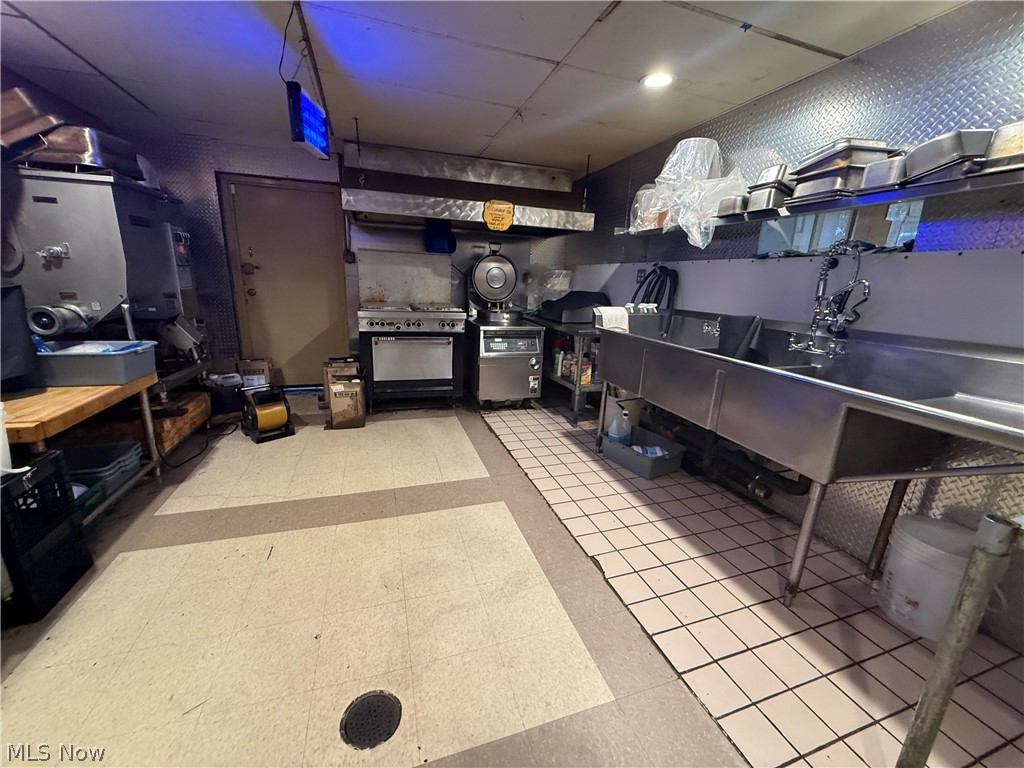 2506 Commercial Avenue Mingo Junction OH 43938