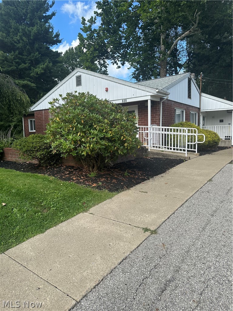 320 Benton Road Salem OH 44460