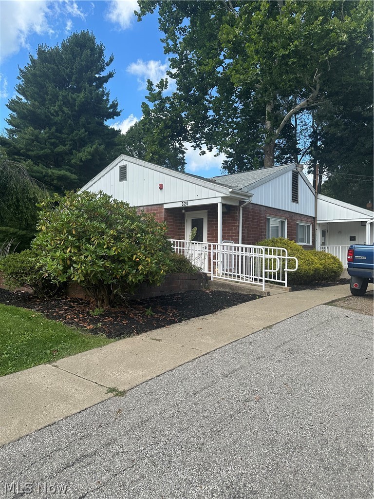 320 Benton Road Salem OH 44460