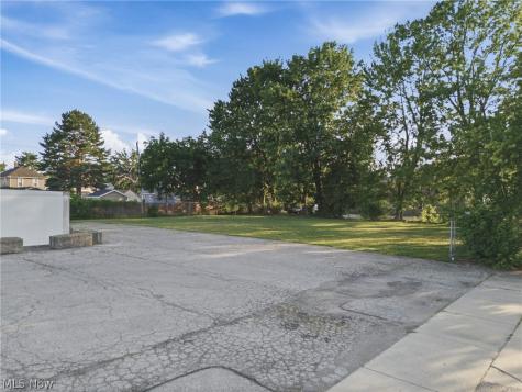 2430 E 28th Street Lorain OH 44055