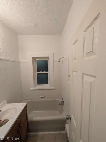 1874 Marloes Avenue East Cleveland OH 44112