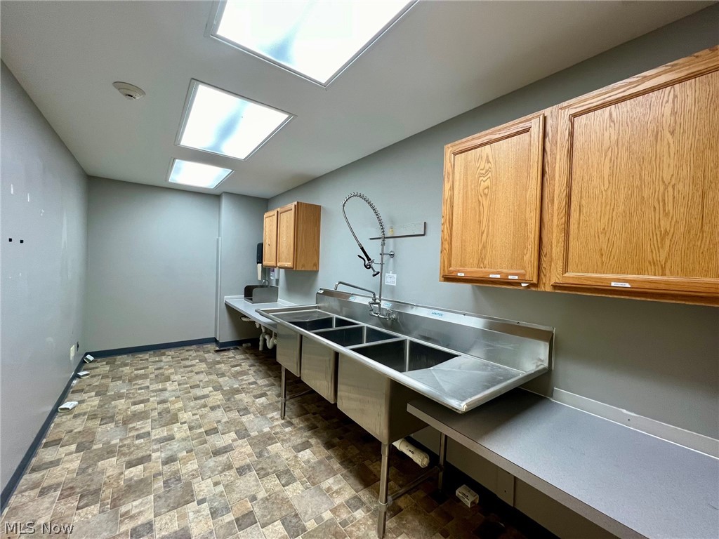 611 High Street NW Carrollton OH 44615