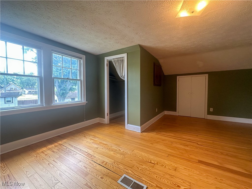 1542 Woodland Street NE Warren OH 44483