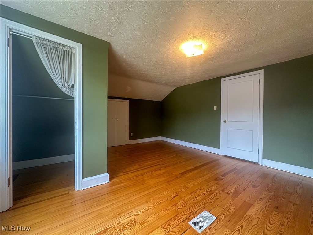 1542 Woodland Street NE Warren OH 44483