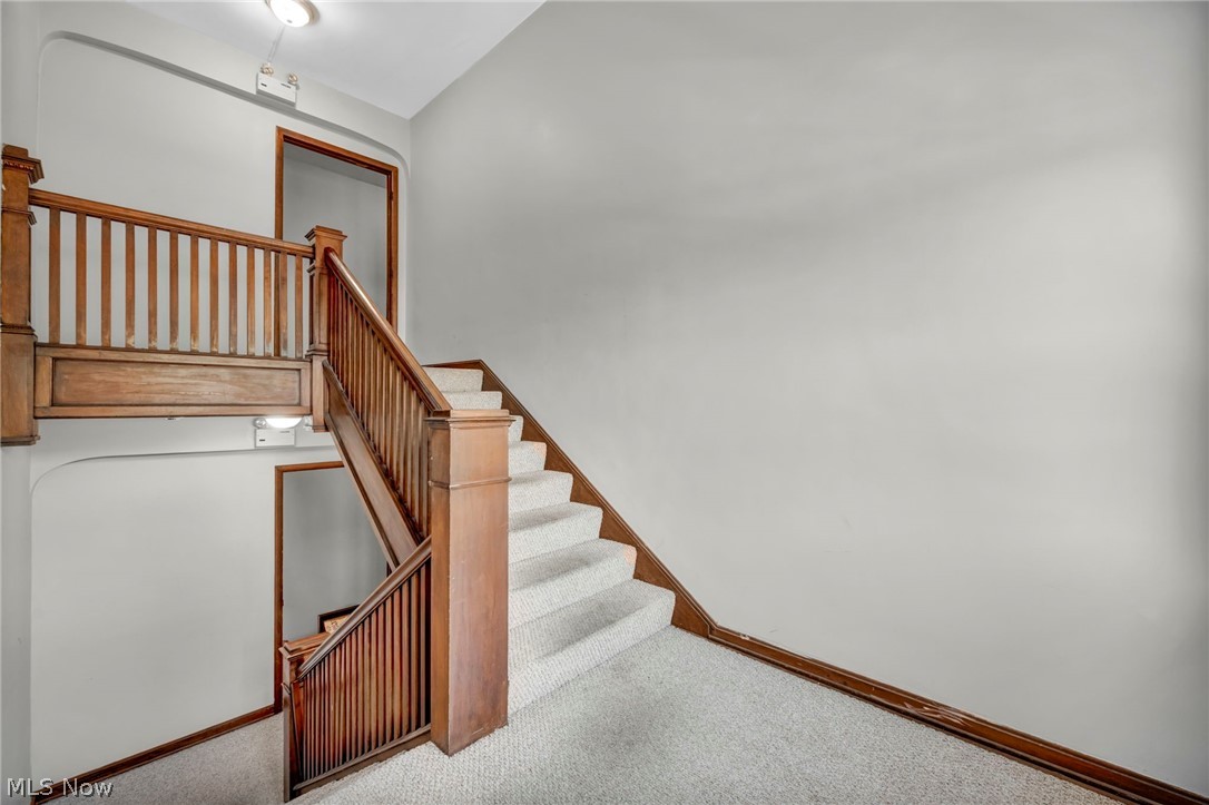 1346 Kenilworth Avenue Lakewood OH 44107