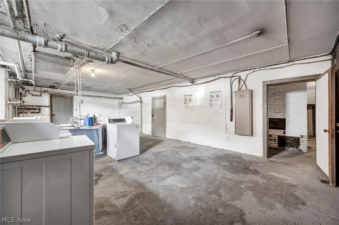 1346 Kenilworth Avenue Lakewood OH 44107