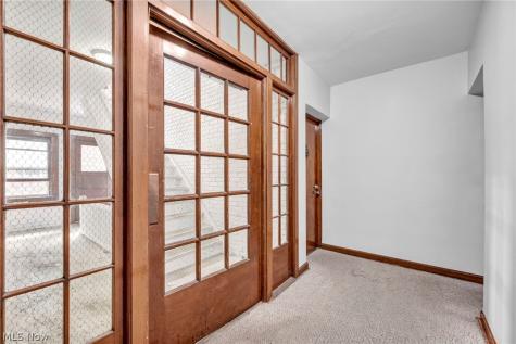 1346 Kenilworth Avenue Lakewood OH 44107