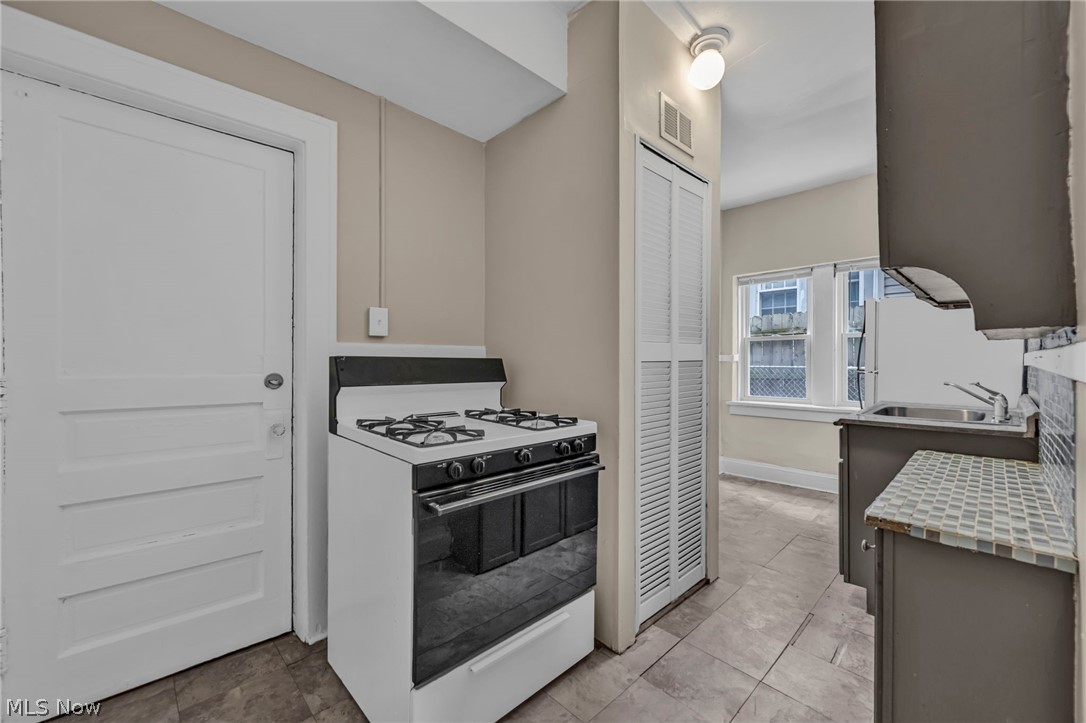 3438 Bosworth Road Cleveland OH 44111