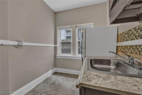 3438 Bosworth Road Cleveland OH 44111