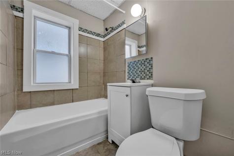 3438 Bosworth Road Cleveland OH 44111
