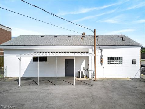 5611 Pearl Road Parma OH 44129