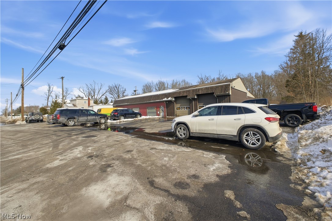 792 Youngstown Kingsville Vienna OH 44473