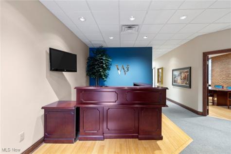 82 N Miller Road Fairlawn OH 44333