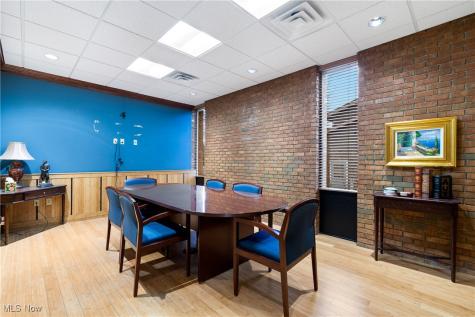 82 N Miller Road Fairlawn OH 44333