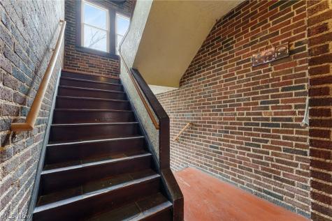 1419 Roycroft Avenue Lakewood OH 44107