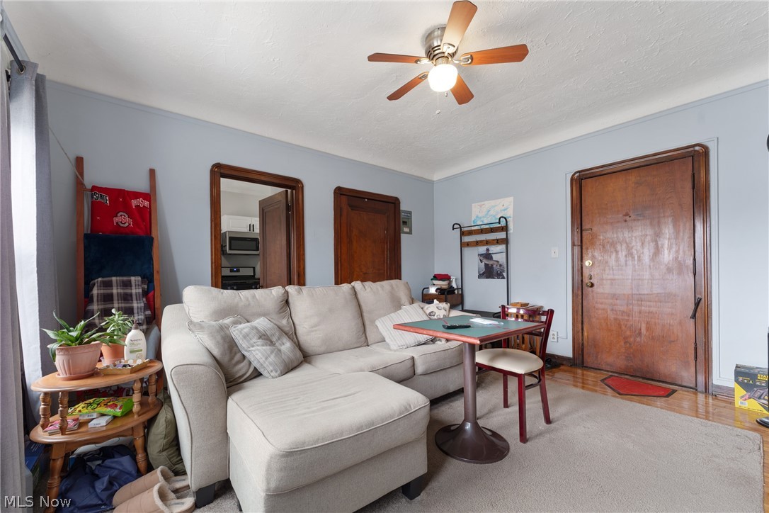 1419 Roycroft Avenue Lakewood OH 44107