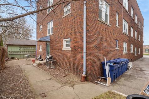 1419 Roycroft Avenue Lakewood OH 44107