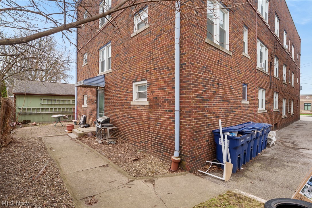 1419 Roycroft Avenue Lakewood OH 44107