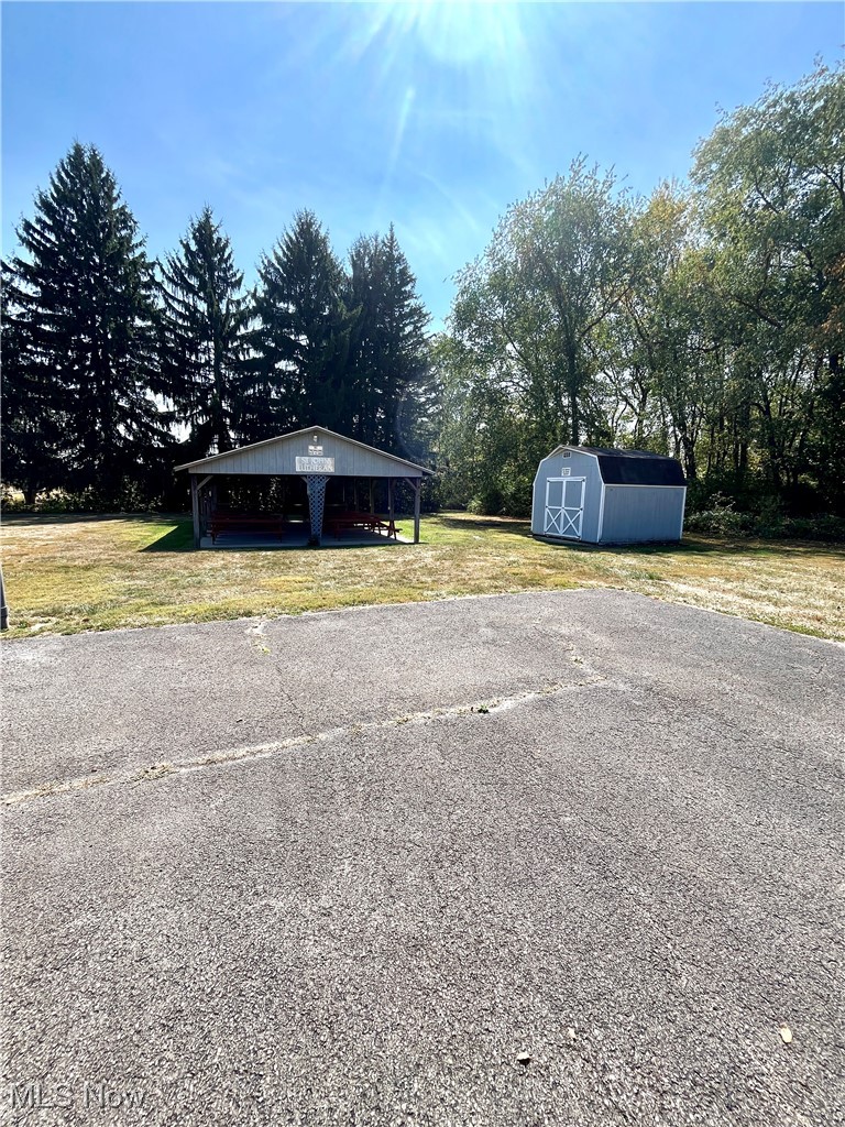 14394 Youngstown Pittsburgh Road Petersburg OH 44454