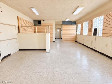 6742 Market Street Youngstown OH 44512
