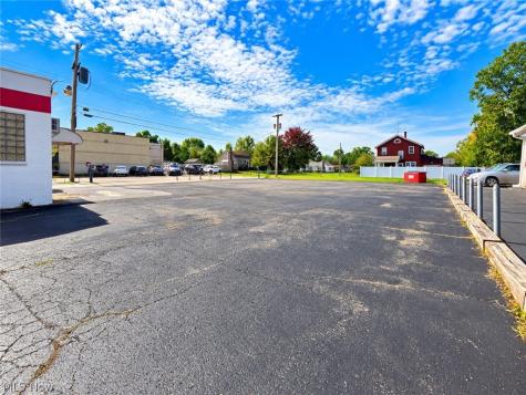 6742 Market Street Youngstown OH 44512