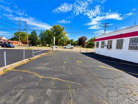 6742 Market Street Youngstown OH 44512