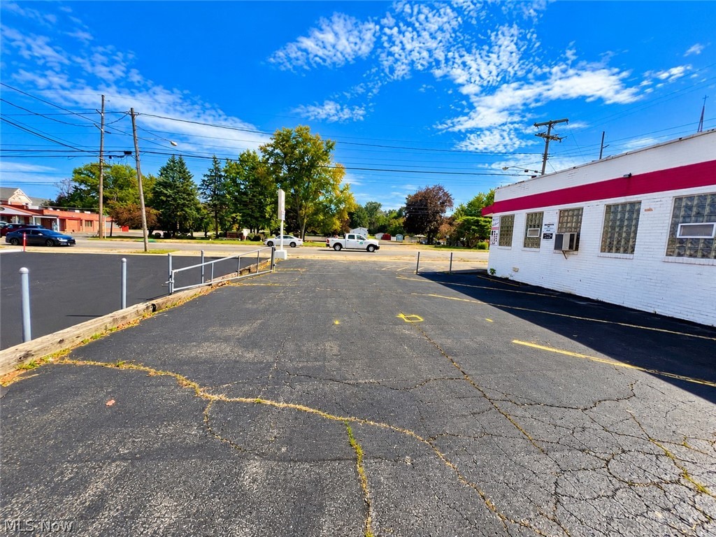 6742 Market Street Youngstown OH 44512