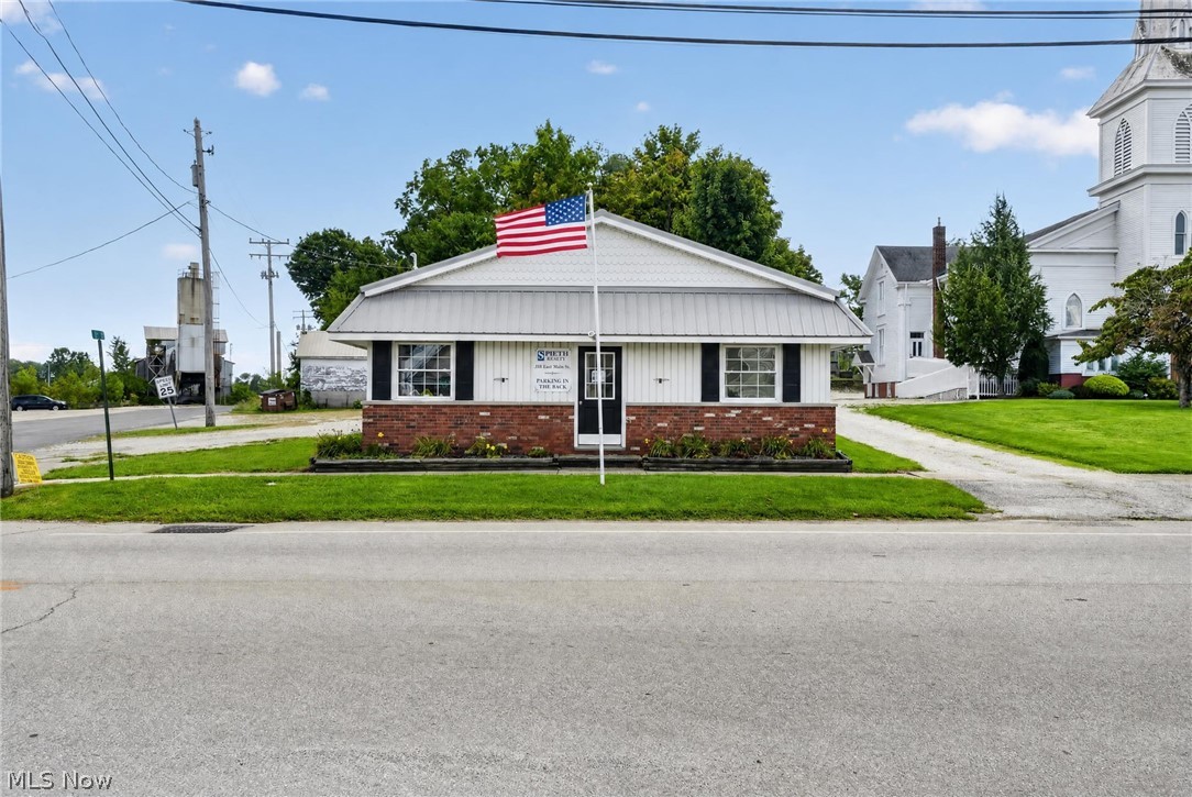 198 E Main Street Andover OH 44003