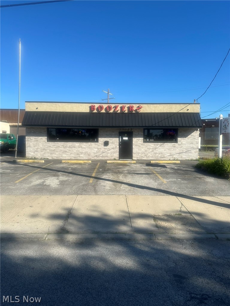 21702 Saint Clair Avenue Euclid OH 44117