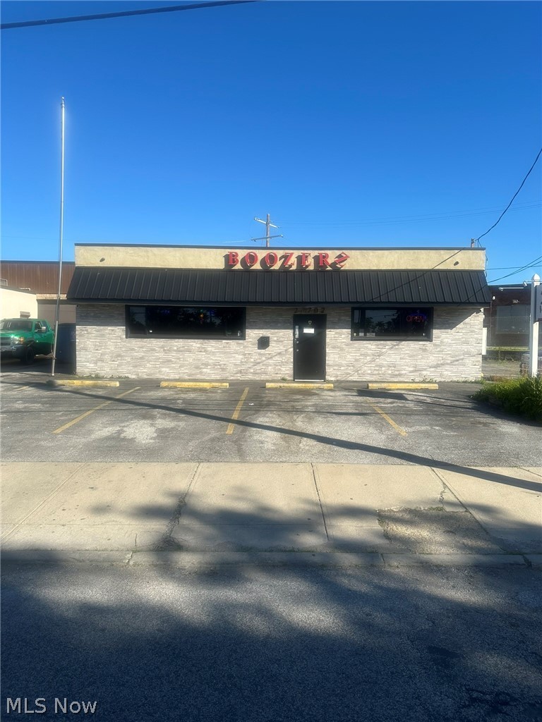21702 Saint Clair Avenue Euclid OH 44117