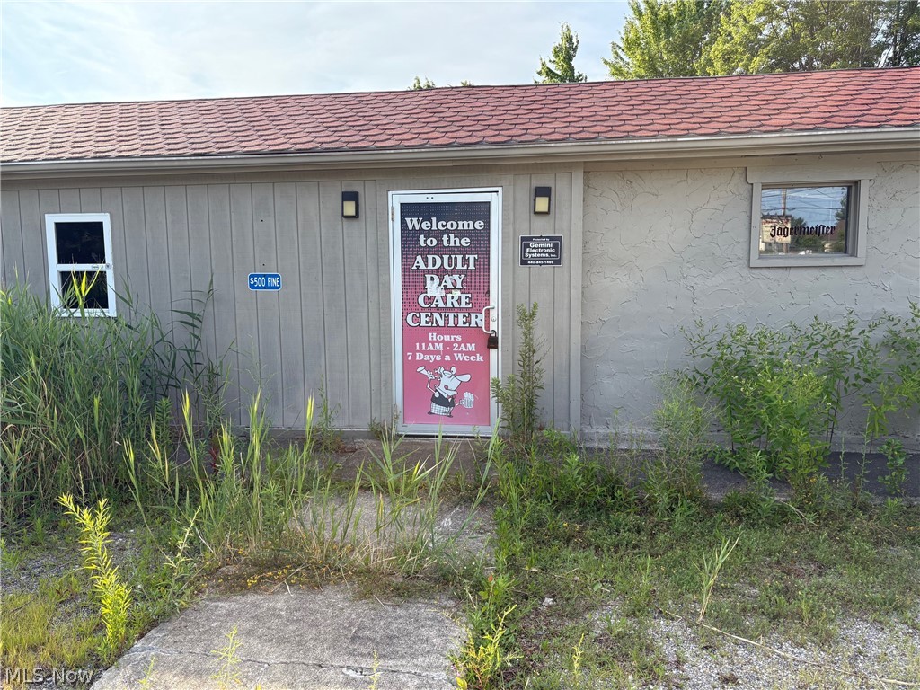 729 W 130th Street Hinckley OH 44233