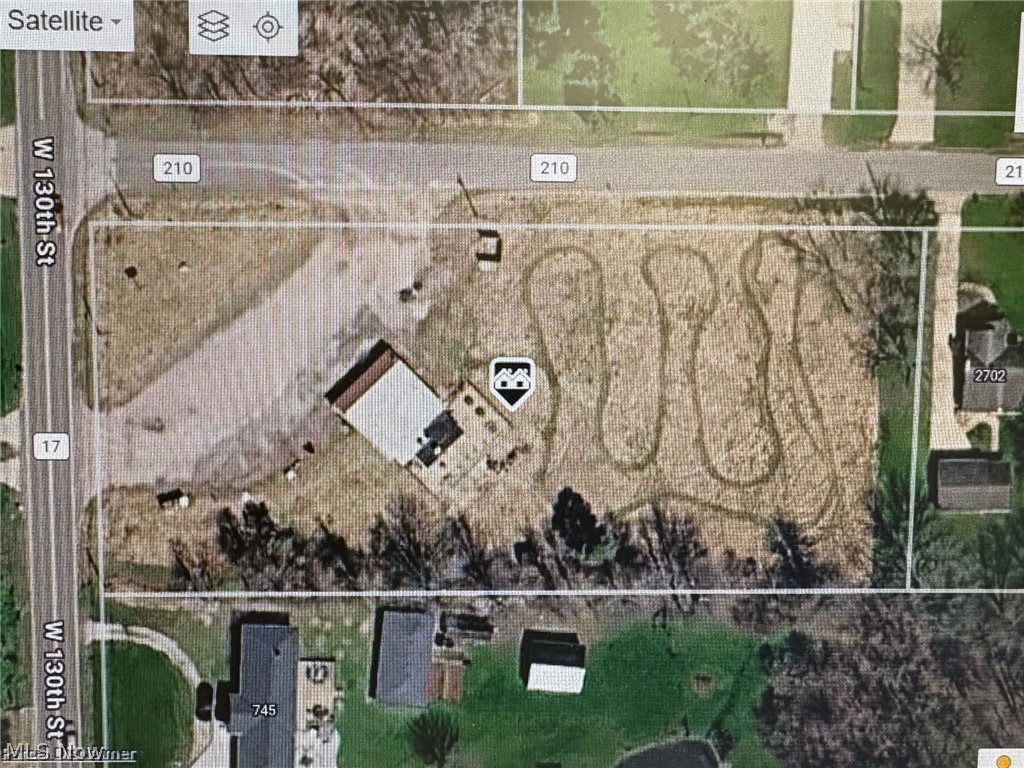 729 W 130th Street Hinckley OH 44233
