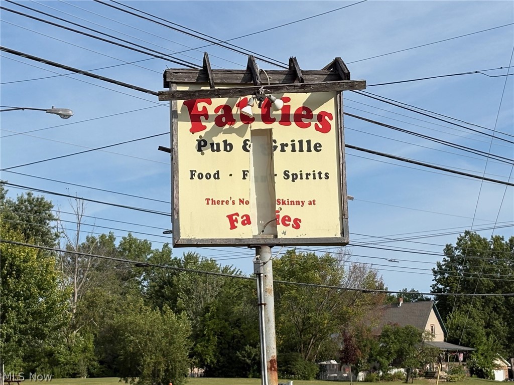 729 W 130th Street Hinckley OH 44233