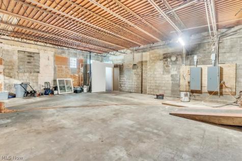 1445 Massillon Road Akron OH 44306